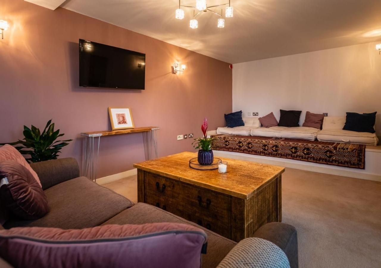 Lux Duplex Apartment 19Th Century Chapel Wakefield Centre Bagian luar foto