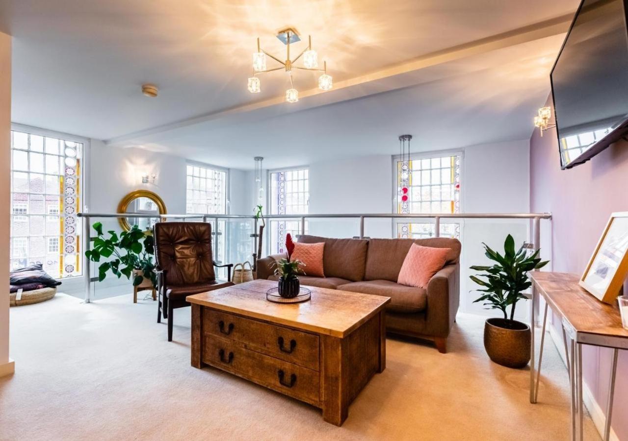 Lux Duplex Apartment 19Th Century Chapel Wakefield Centre Bagian luar foto