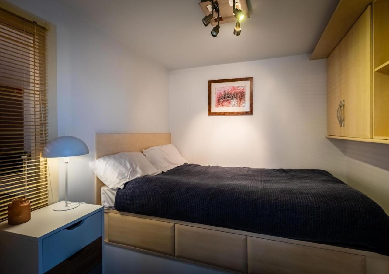 Lux Duplex Apartment 19Th Century Chapel Wakefield Centre Bagian luar foto